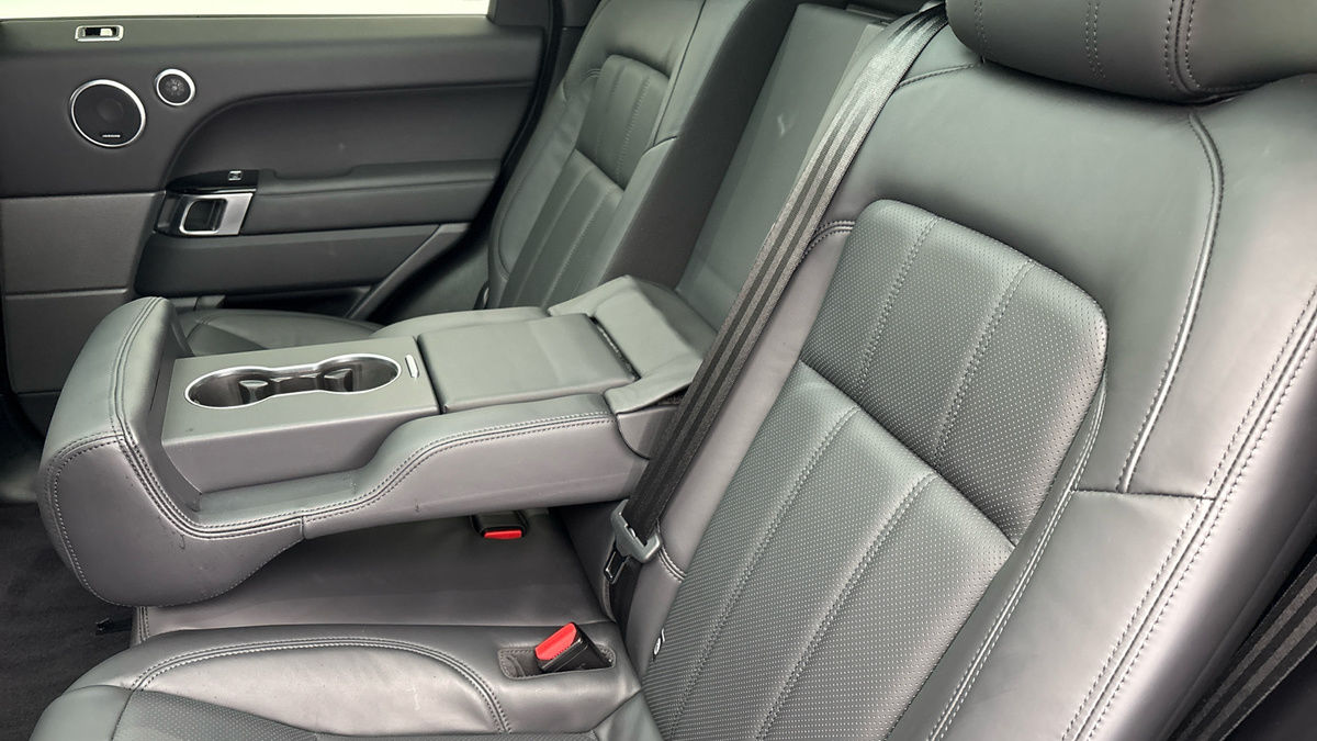 Land Rover Range Rover Sport Image 9