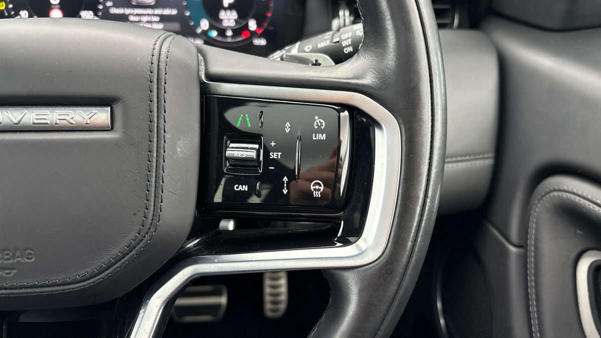 Land Rover Discovery Sport Image 14