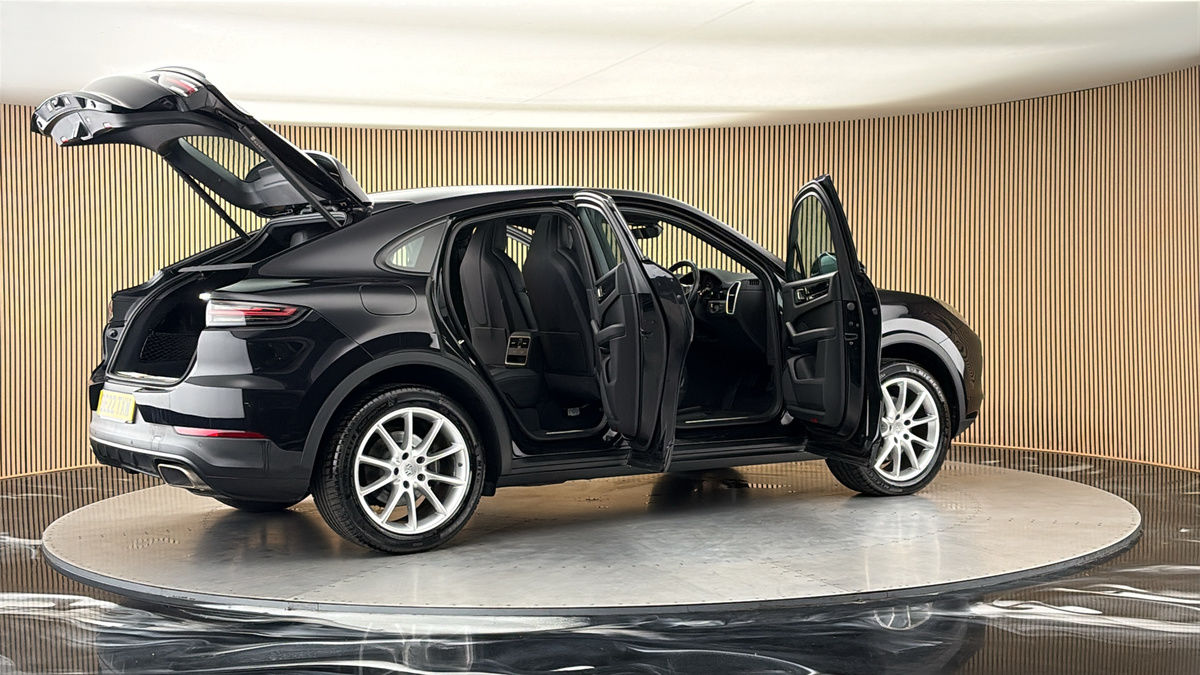 More views of Porsche Cayenne
