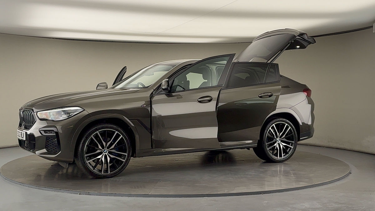 More views of BMW X6