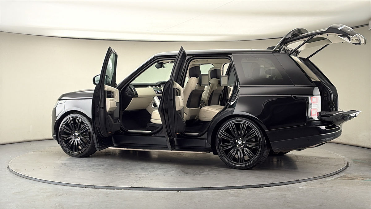 More views of Land Rover Range Rover