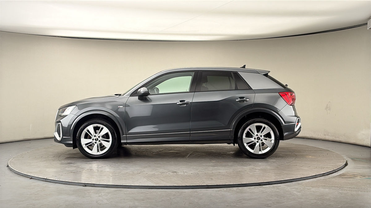 Audi Q2 Image 15