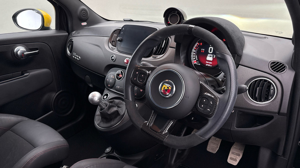 Abarth 695C Image 5