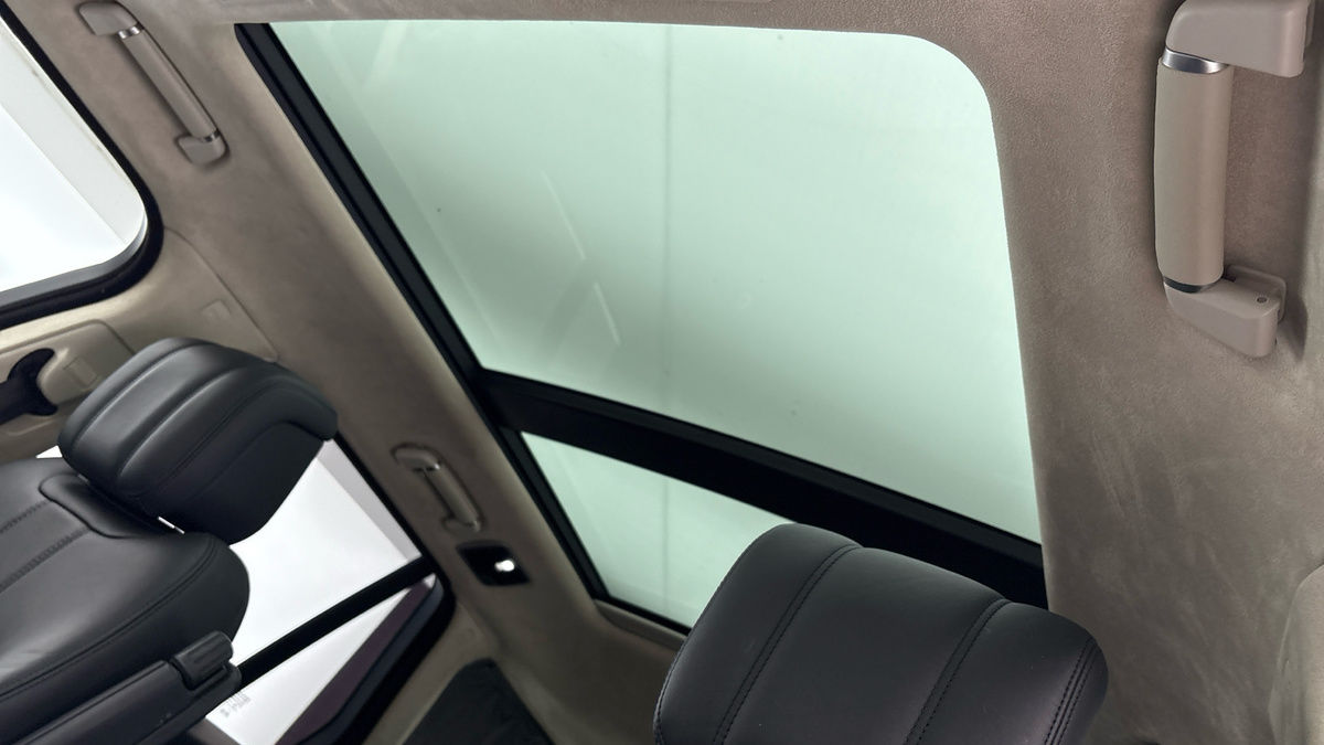 Land Rover Range Rover Image 6