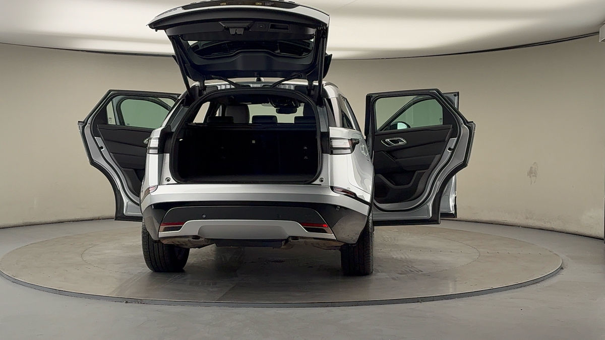 More views of Land Rover Range Rover Velar