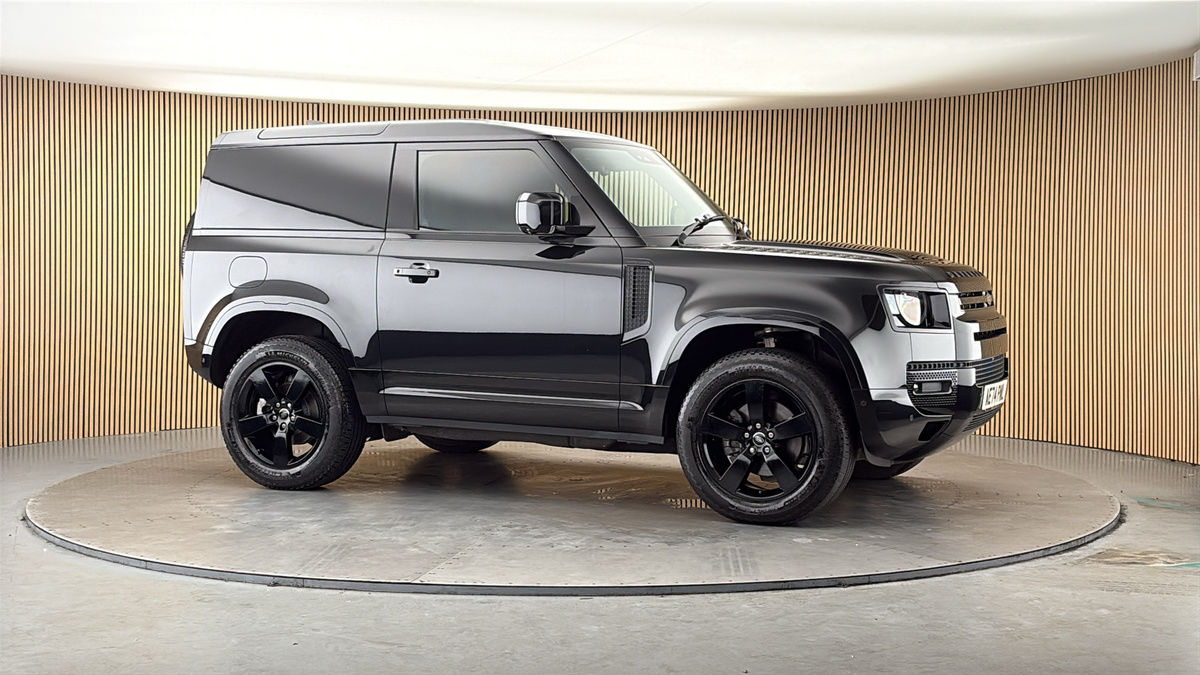 More views of Land Rover Defender 90