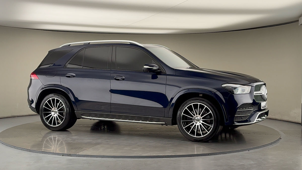 More views of Mercedes-Benz GLE