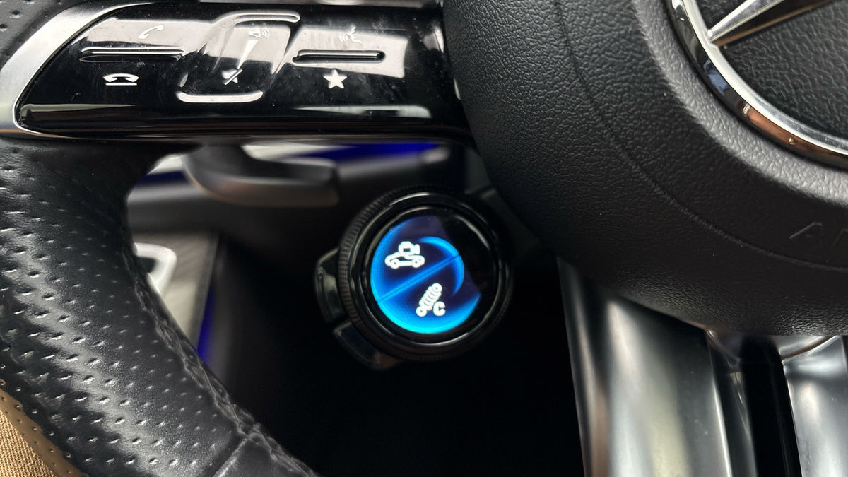 Mercedes-Benz E Class Image 26