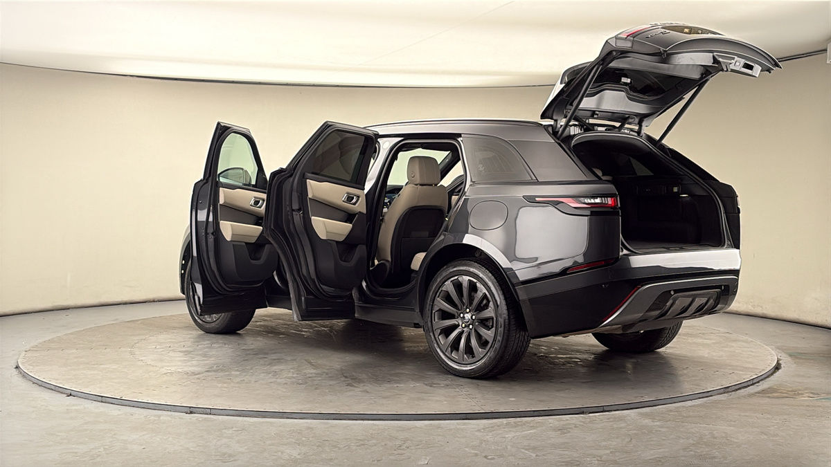 More views of Land Rover Range Rover Velar