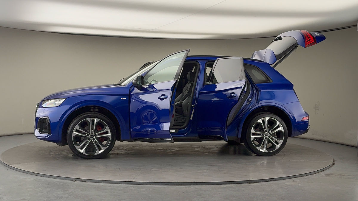 More views of Audi Q5