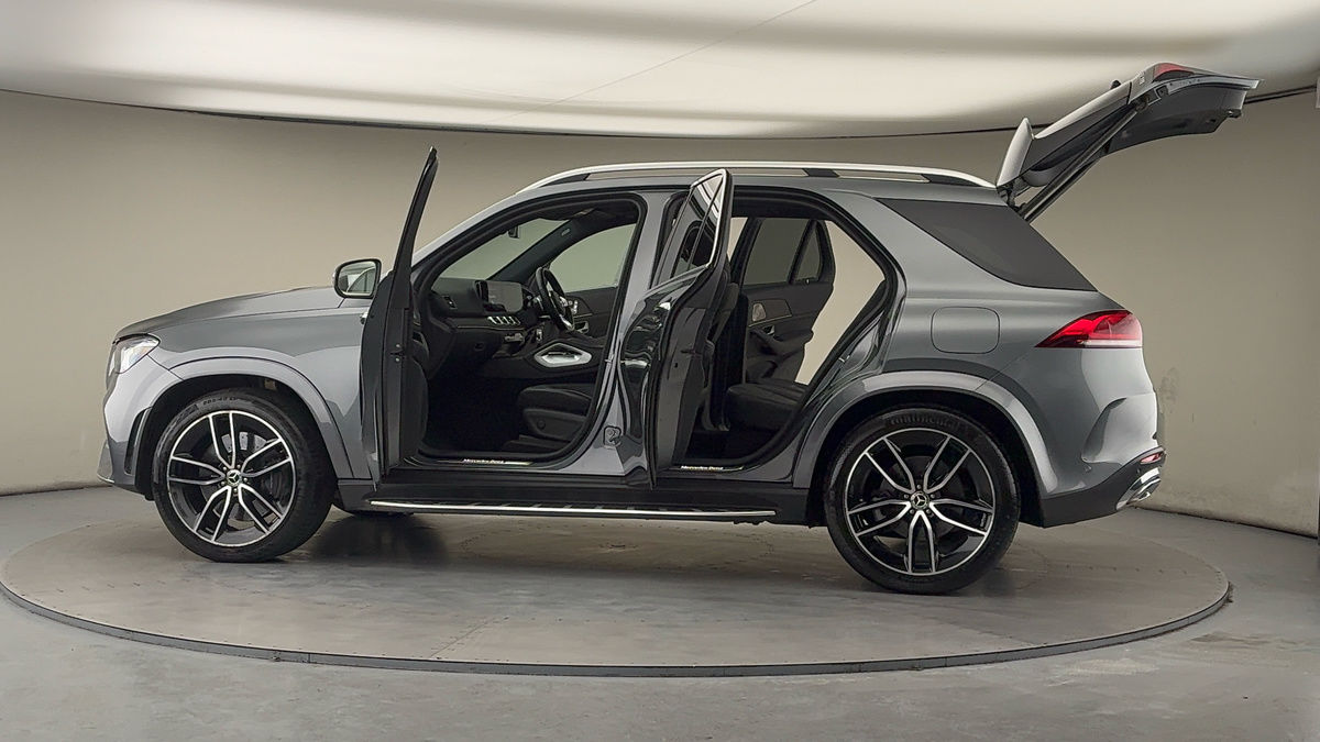 More views of Mercedes-Benz GLE