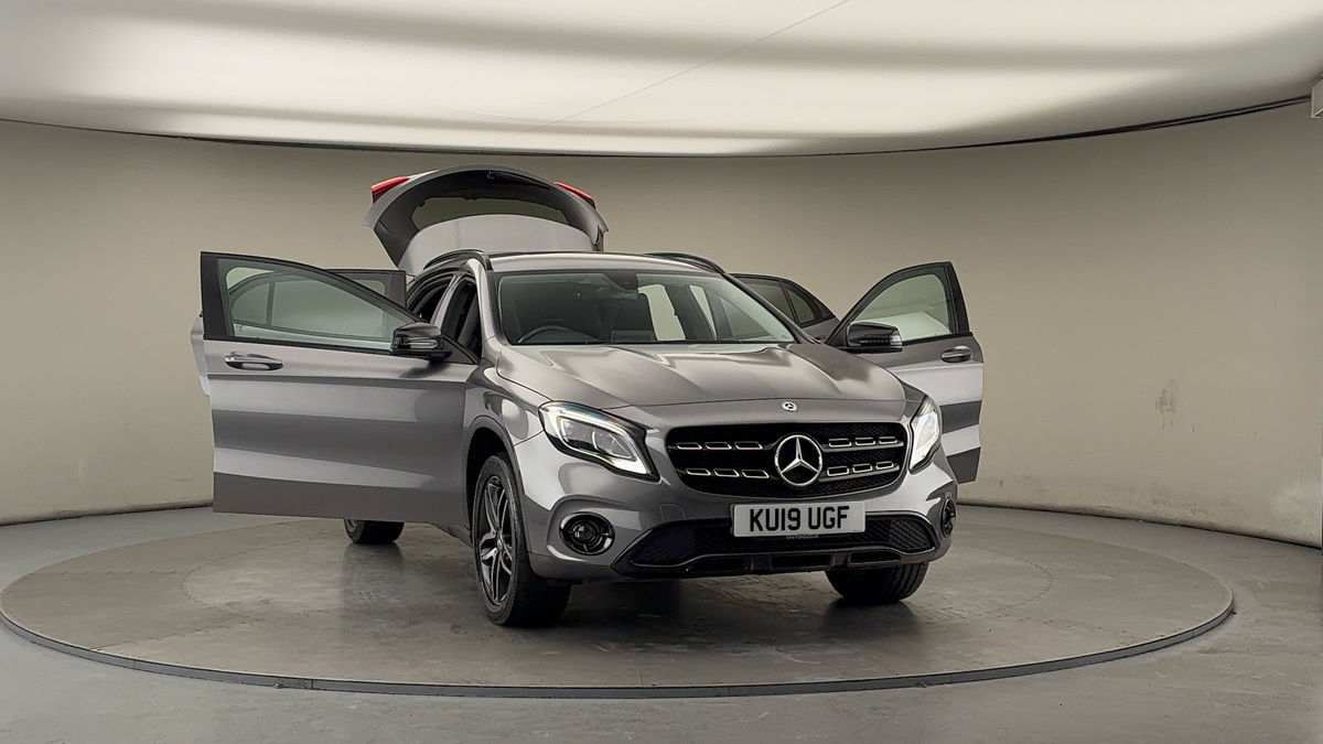 More views of Mercedes-Benz GLA