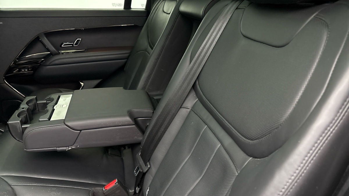 Land Rover Range Rover Sport Image 9