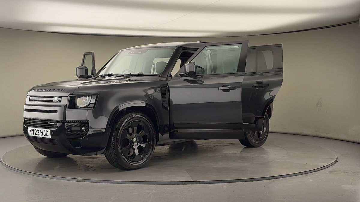 More views of Land Rover Defender 110