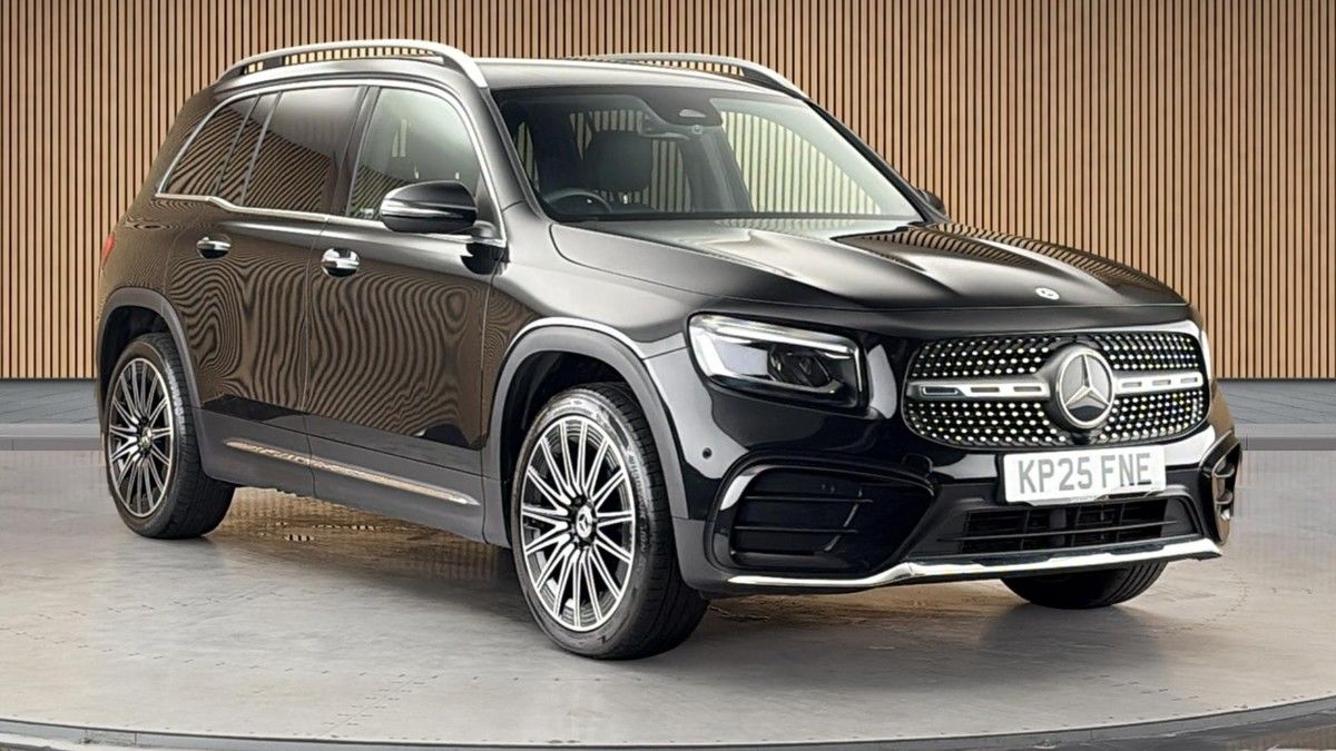 Mercedes-Benz GLB Sticky Header Image