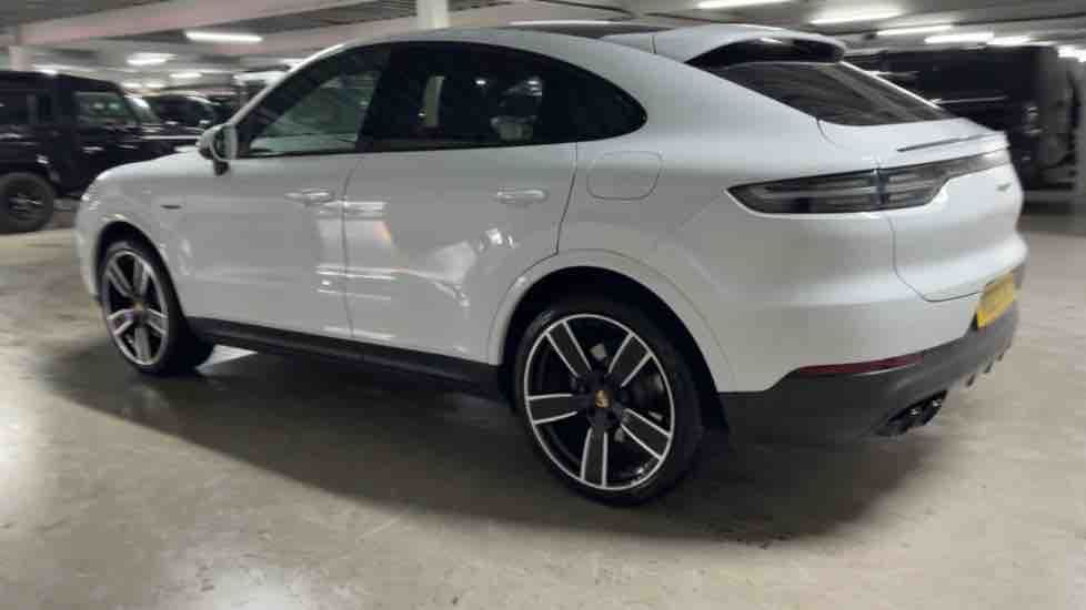 More views of Porsche Cayenne