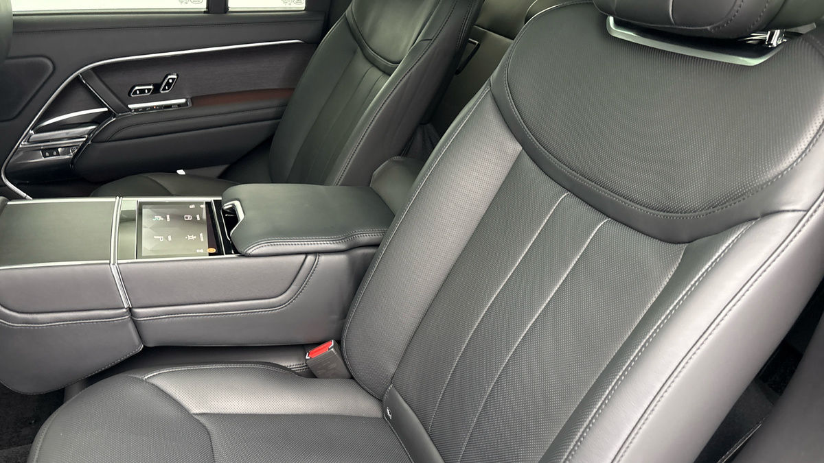 Land Rover Range Rover Image 9