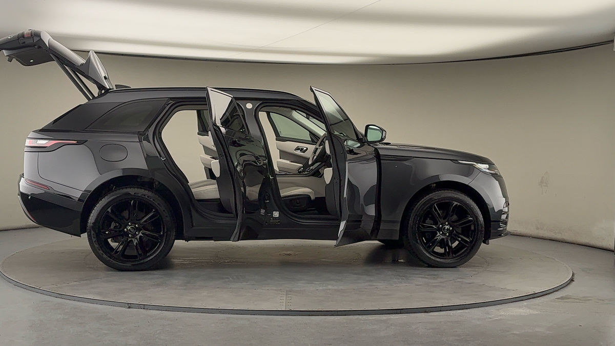 More views of Land Rover Range Rover Velar