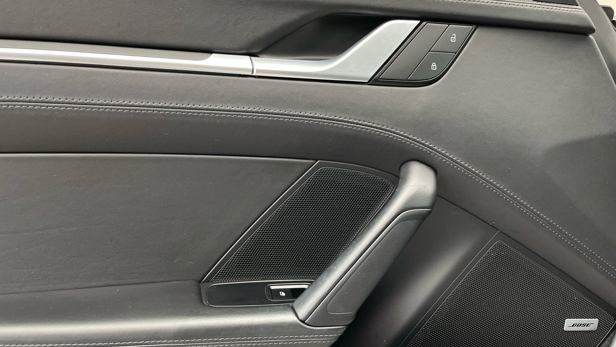 Porsche 911 Image 19