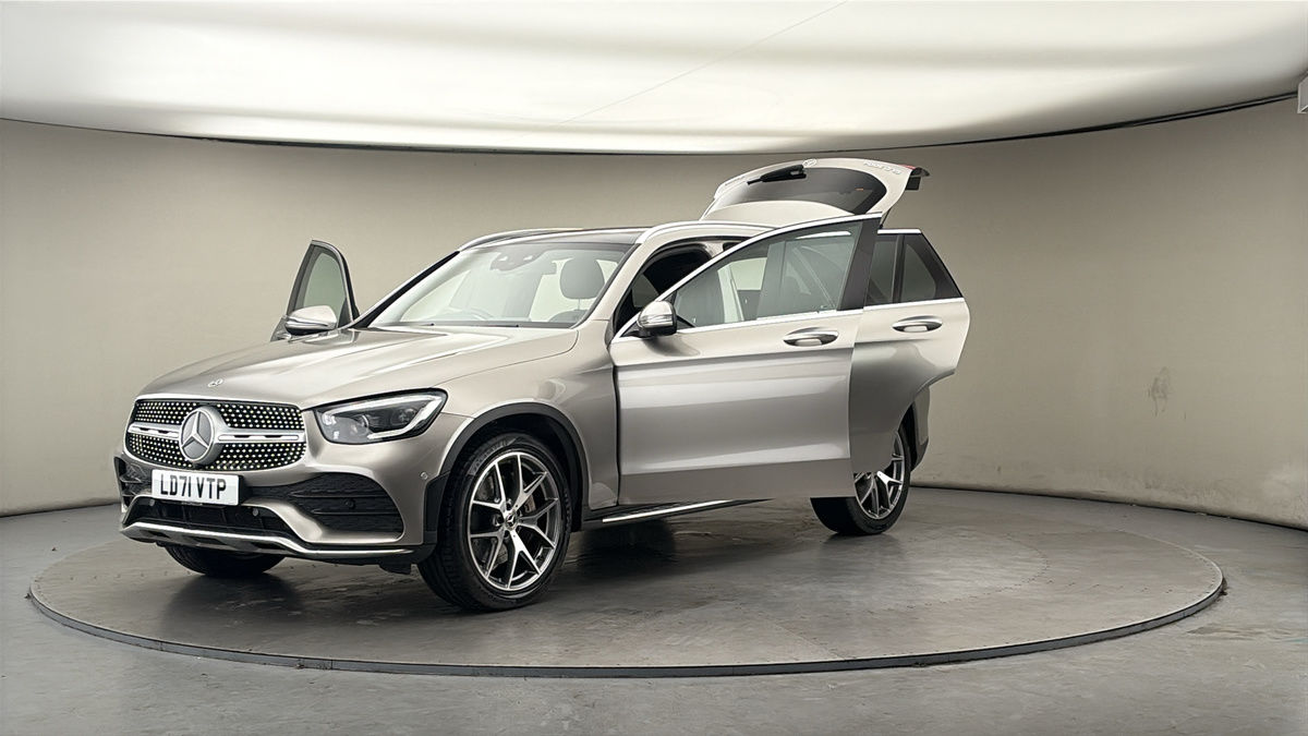 More views of Mercedes-Benz GLC