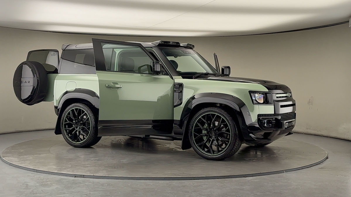 More views of Land Rover Defender 90