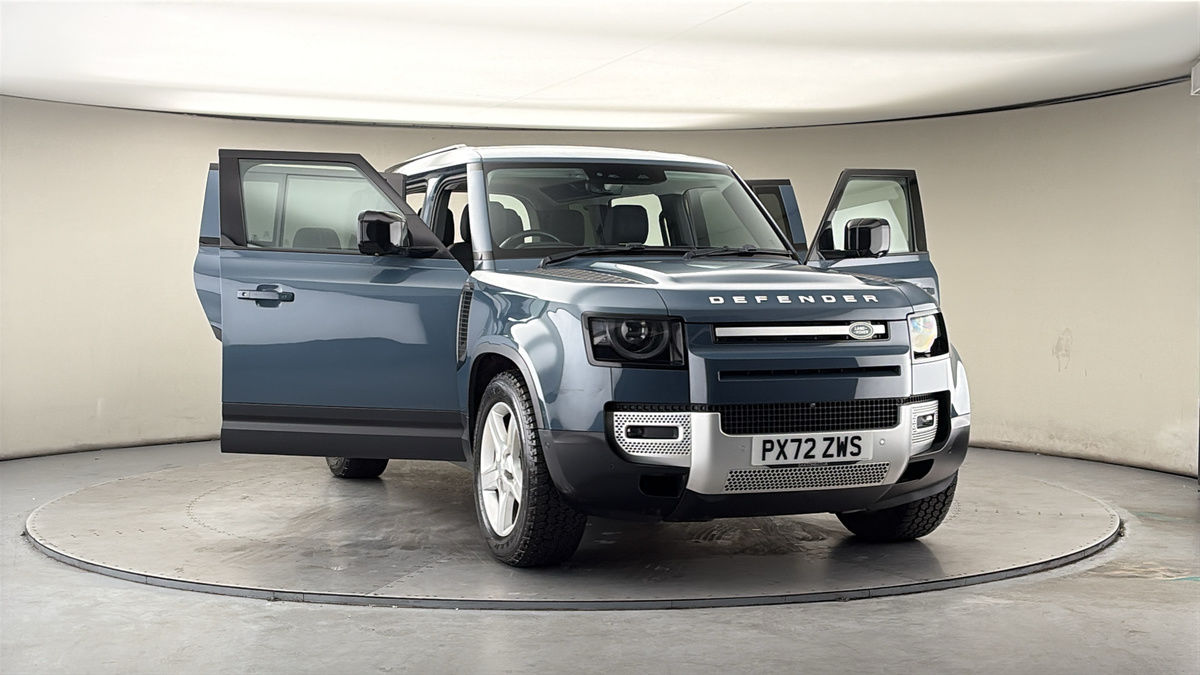 More views of Land Rover Defender 110