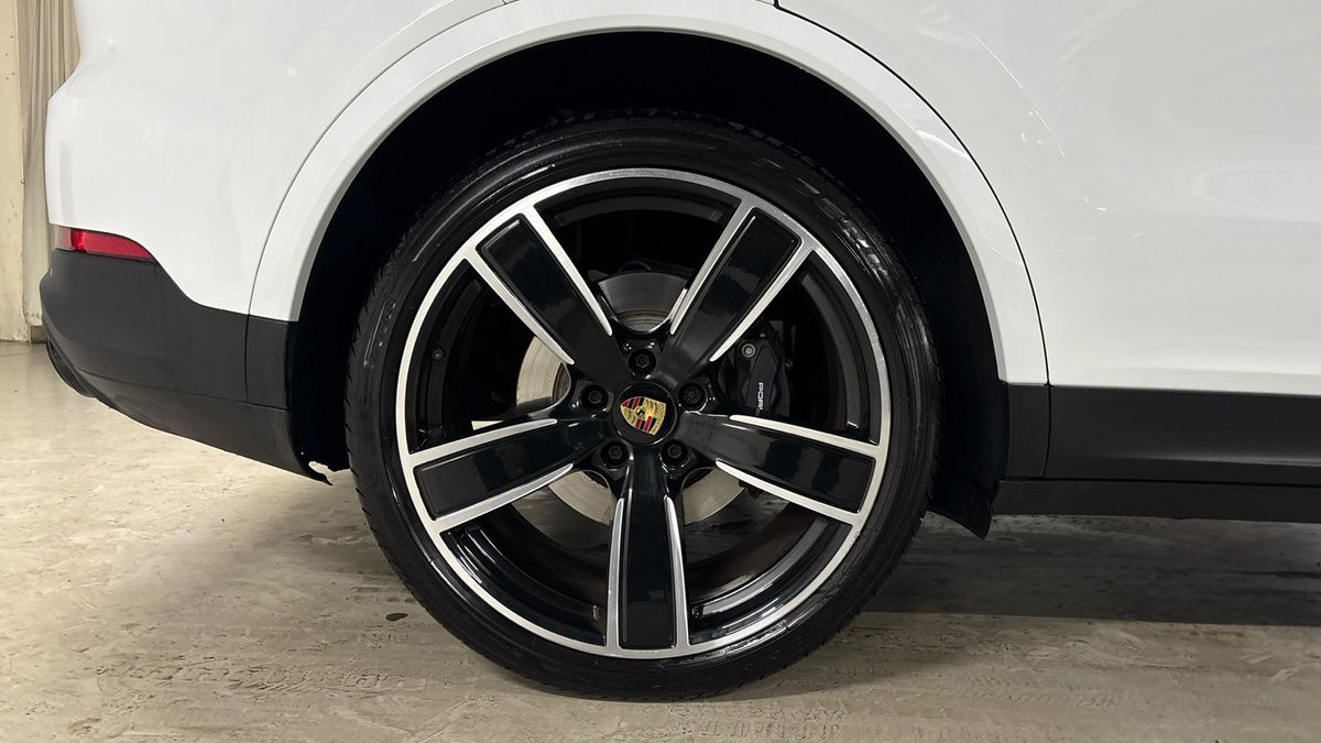 Porsche Cayenne Image 10