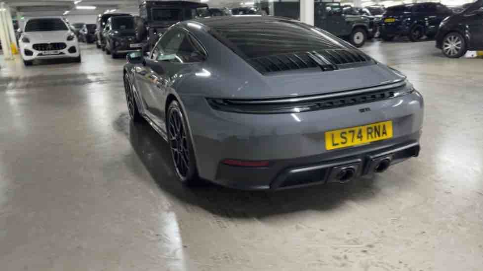 More views of Porsche 911