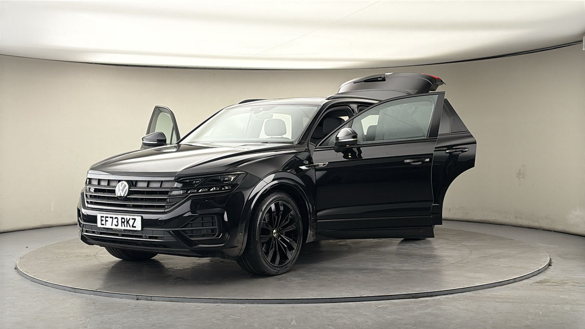 More views of Volkswagen Touareg