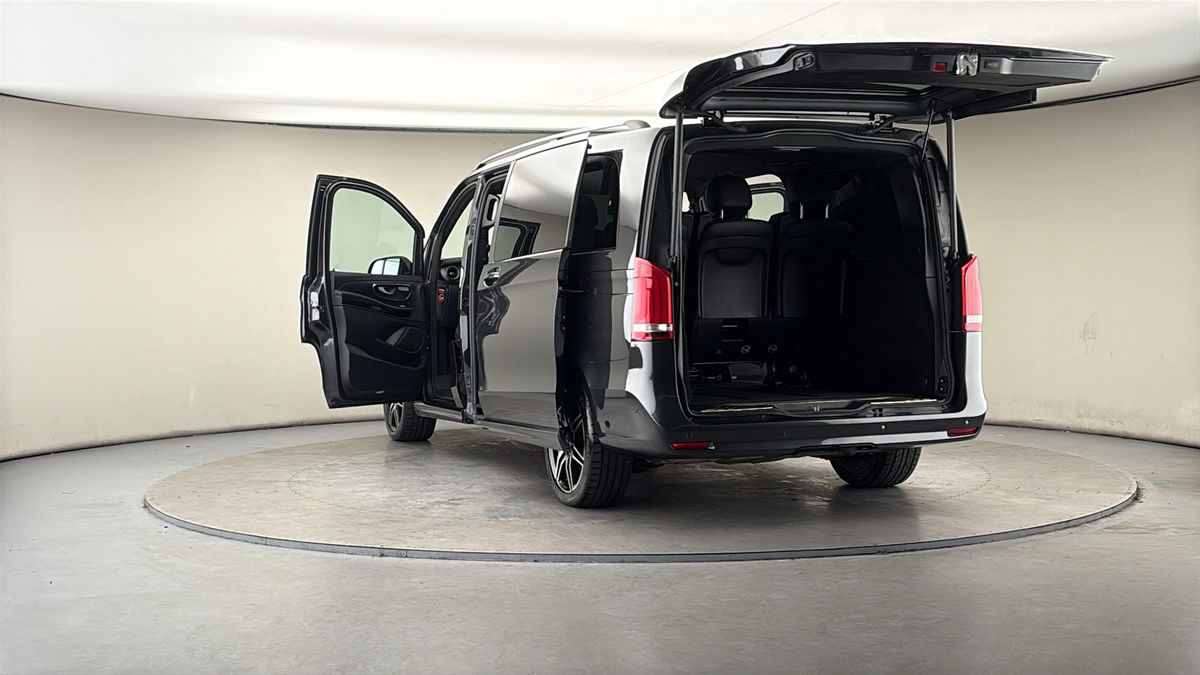 More views of Mercedes-Benz V Class