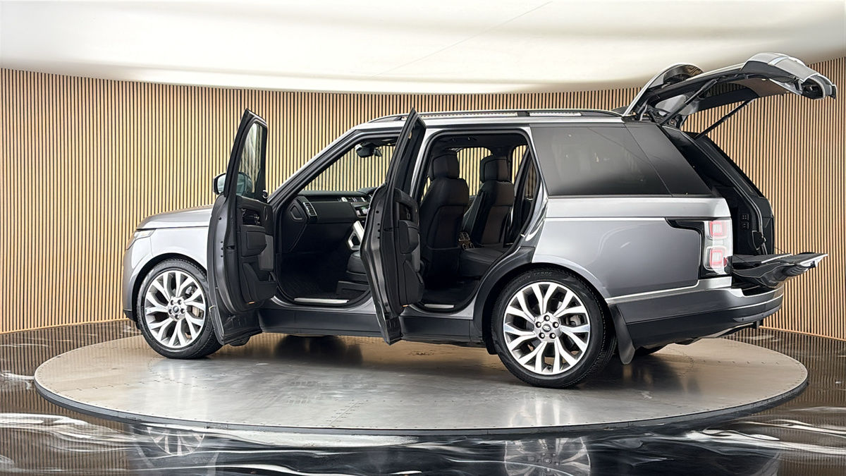 More views of Land Rover Range Rover