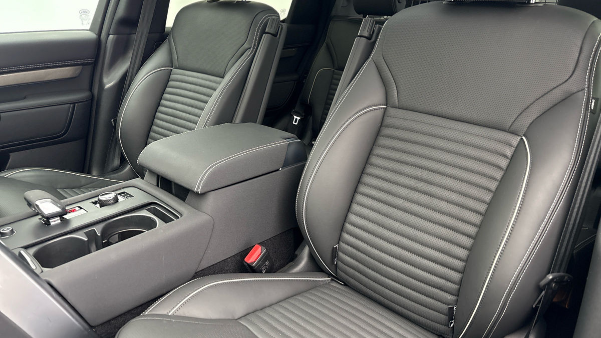 Land Rover Discovery Image 7