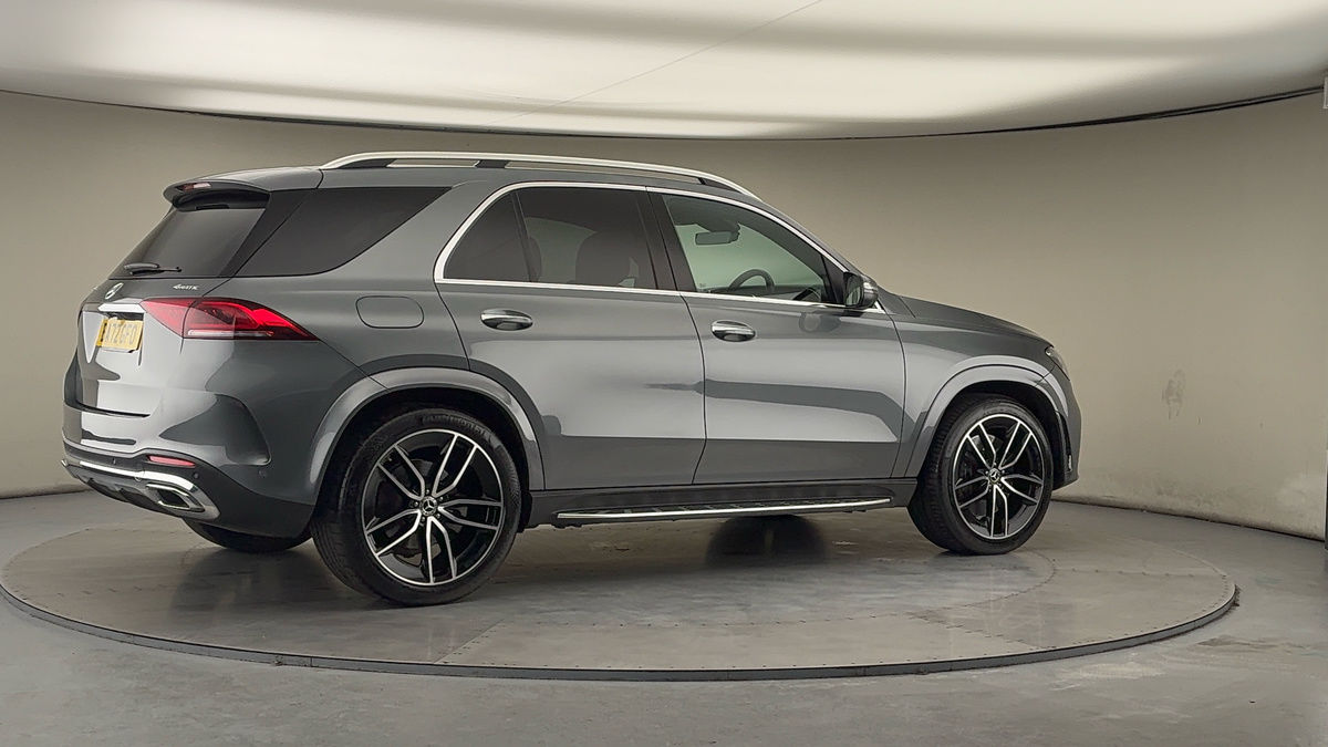 More views of Mercedes-Benz GLE