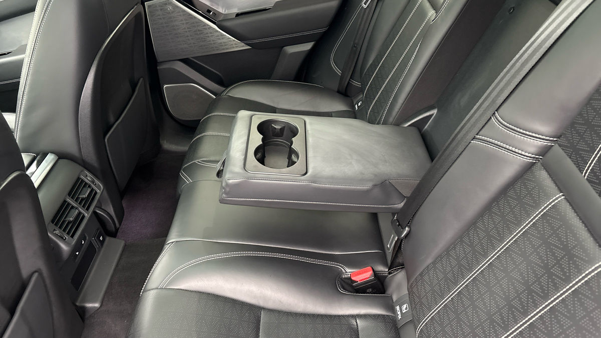 Land Rover Range Rover Velar Image 9