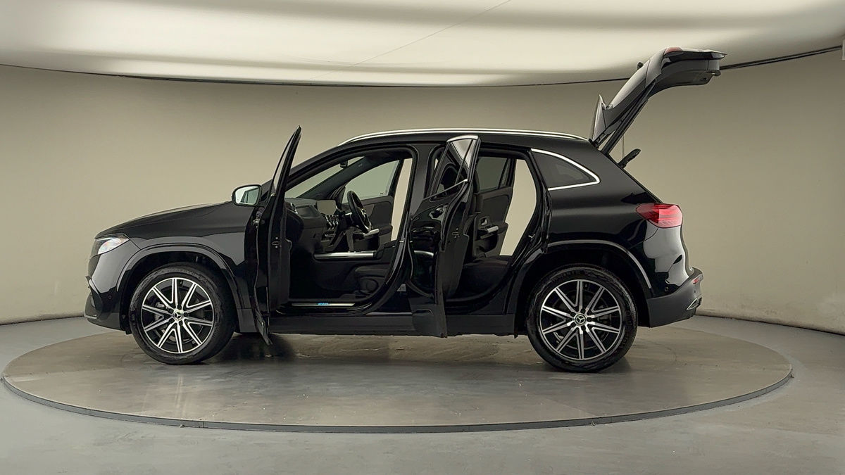 More views of Mercedes-Benz EQA