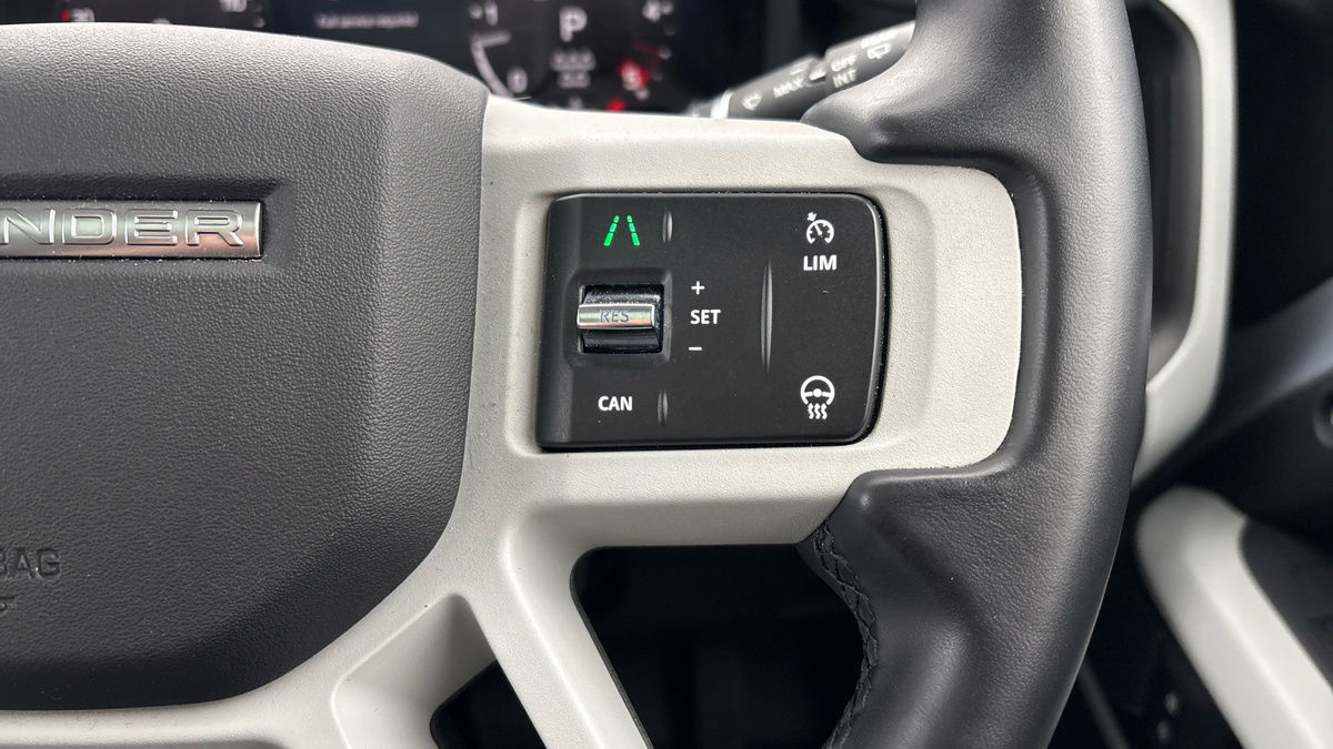 Land Rover Defender 110 Urban Image 14