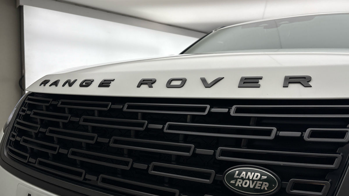 Land Rover Range Rover Velar Image 24