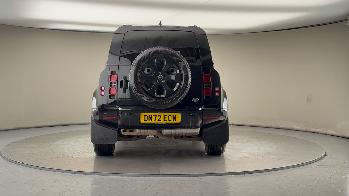 Land Rover Defender 110 Image 4