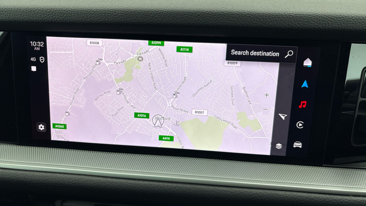 Porsche Cayenne Image 17