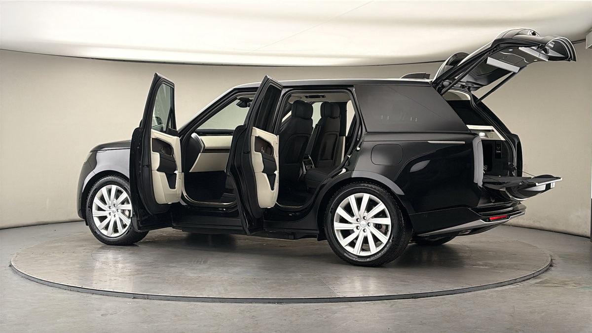 More views of Land Rover Range Rover
