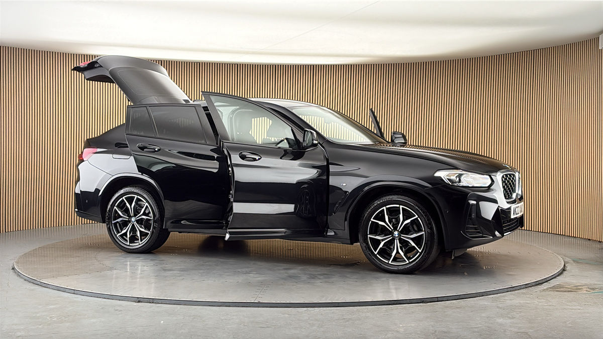 More views of BMW X4