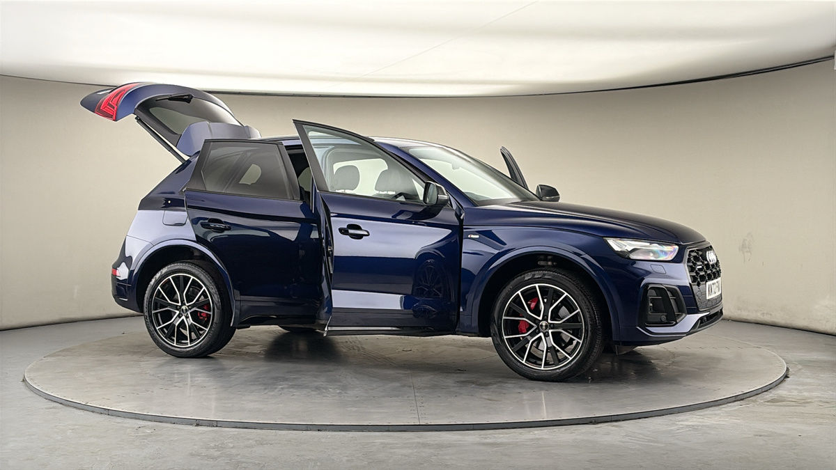 More views of Audi Q5