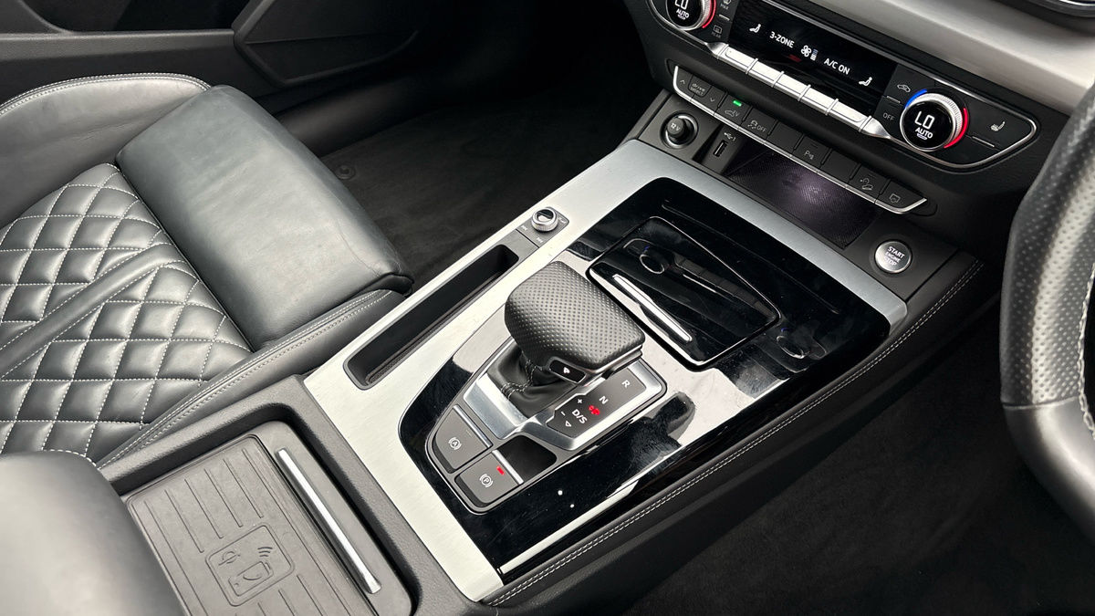 Audi Q5 Image 18