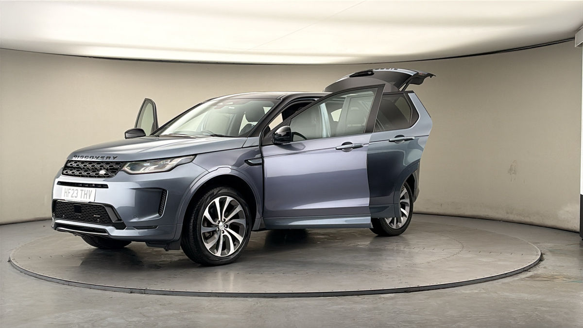 Land Rover Discovery Sport Image 22