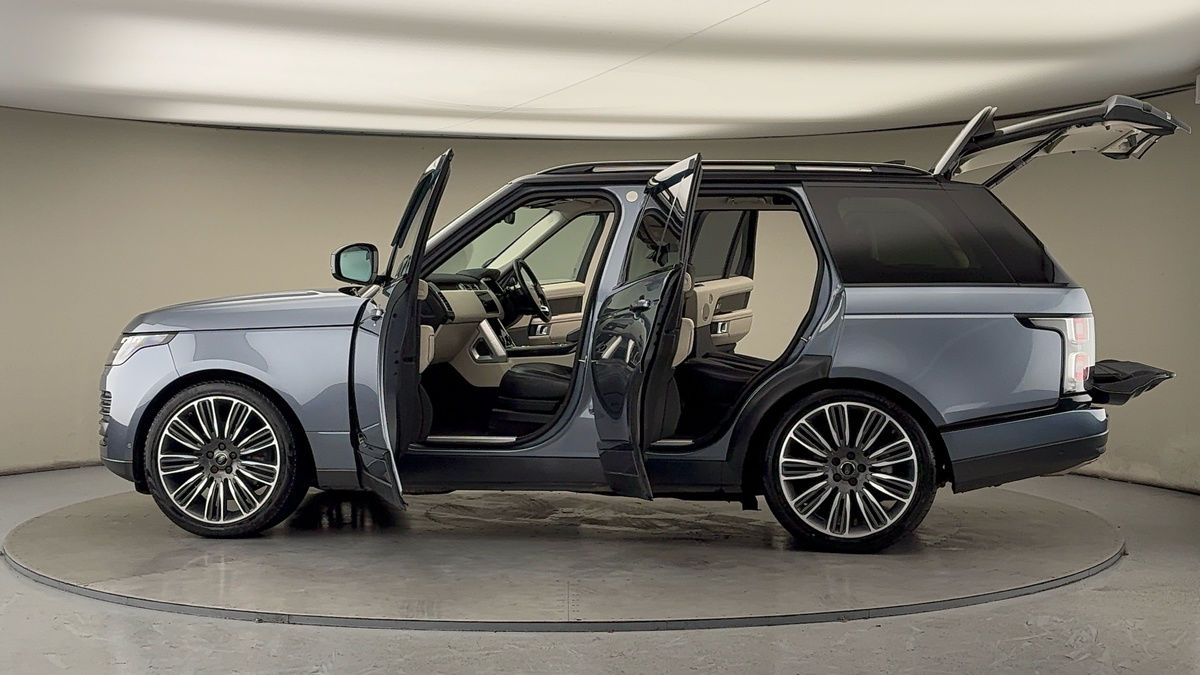 More views of Land Rover Range Rover