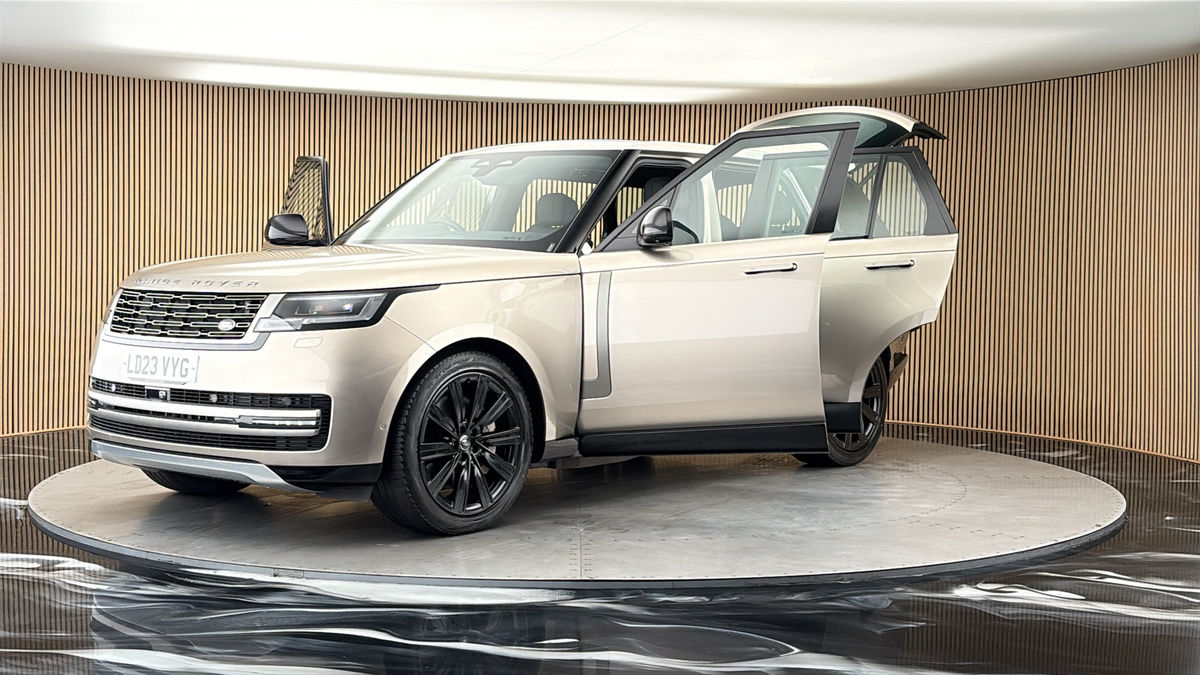 More views of Land Rover Range Rover