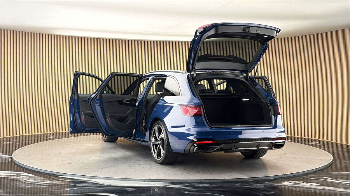 More views of Audi A4 Avant