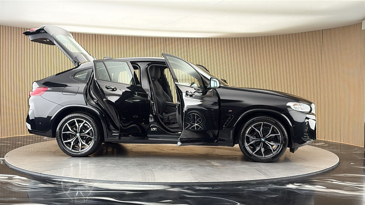 More views of BMW X4
