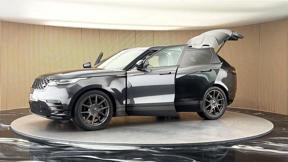 More views of Land Rover Range Rover Velar