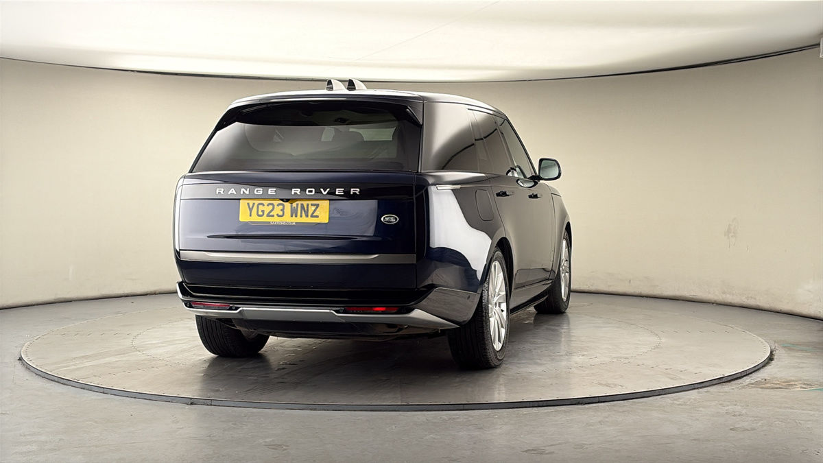 More views of Land Rover Range Rover